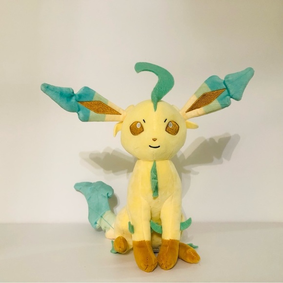 Pokemon Other - Pokémon Leafeon Plush Stuffed Animal Toy Yellow Green Sitting 7”